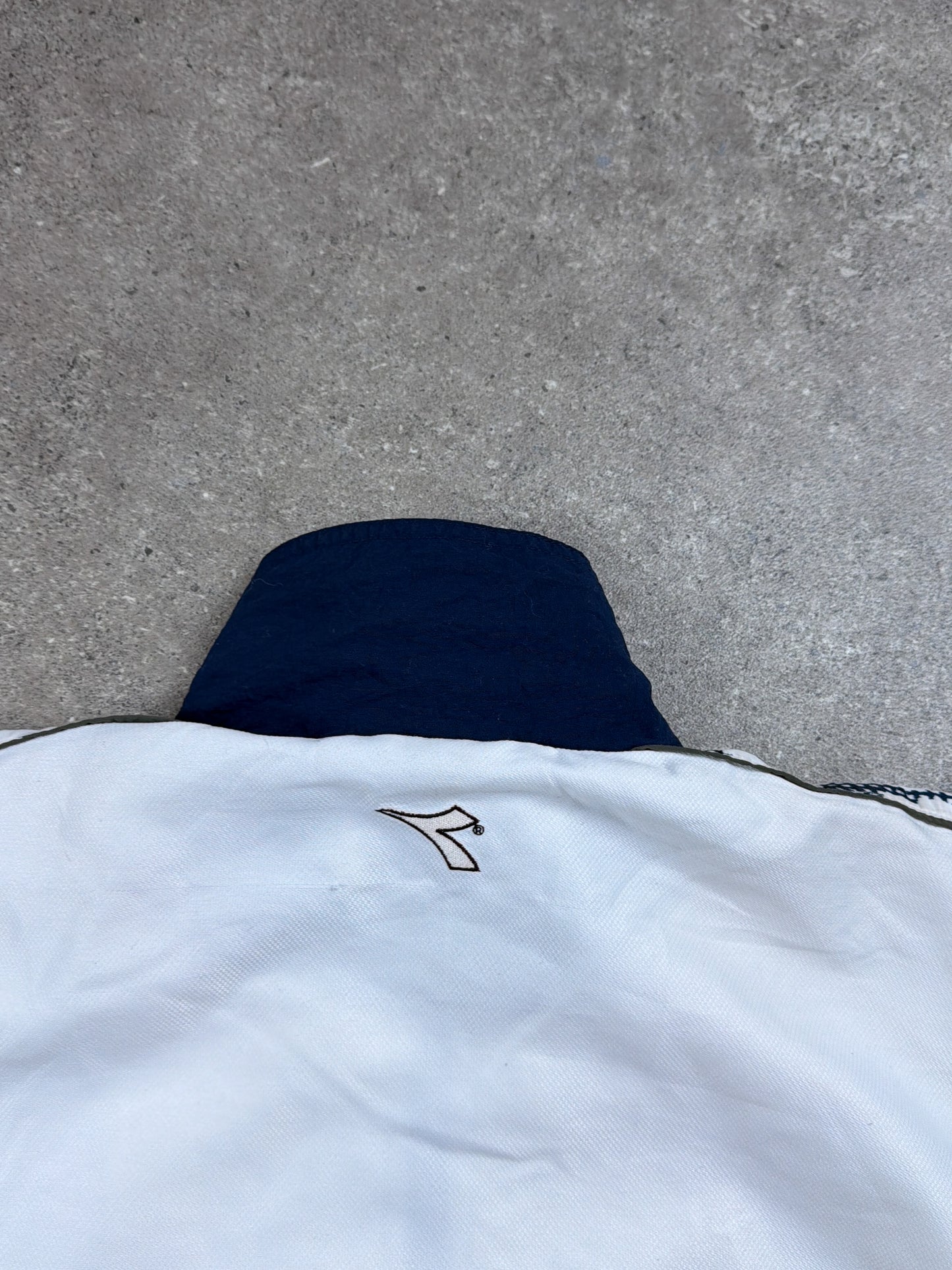 Diadora