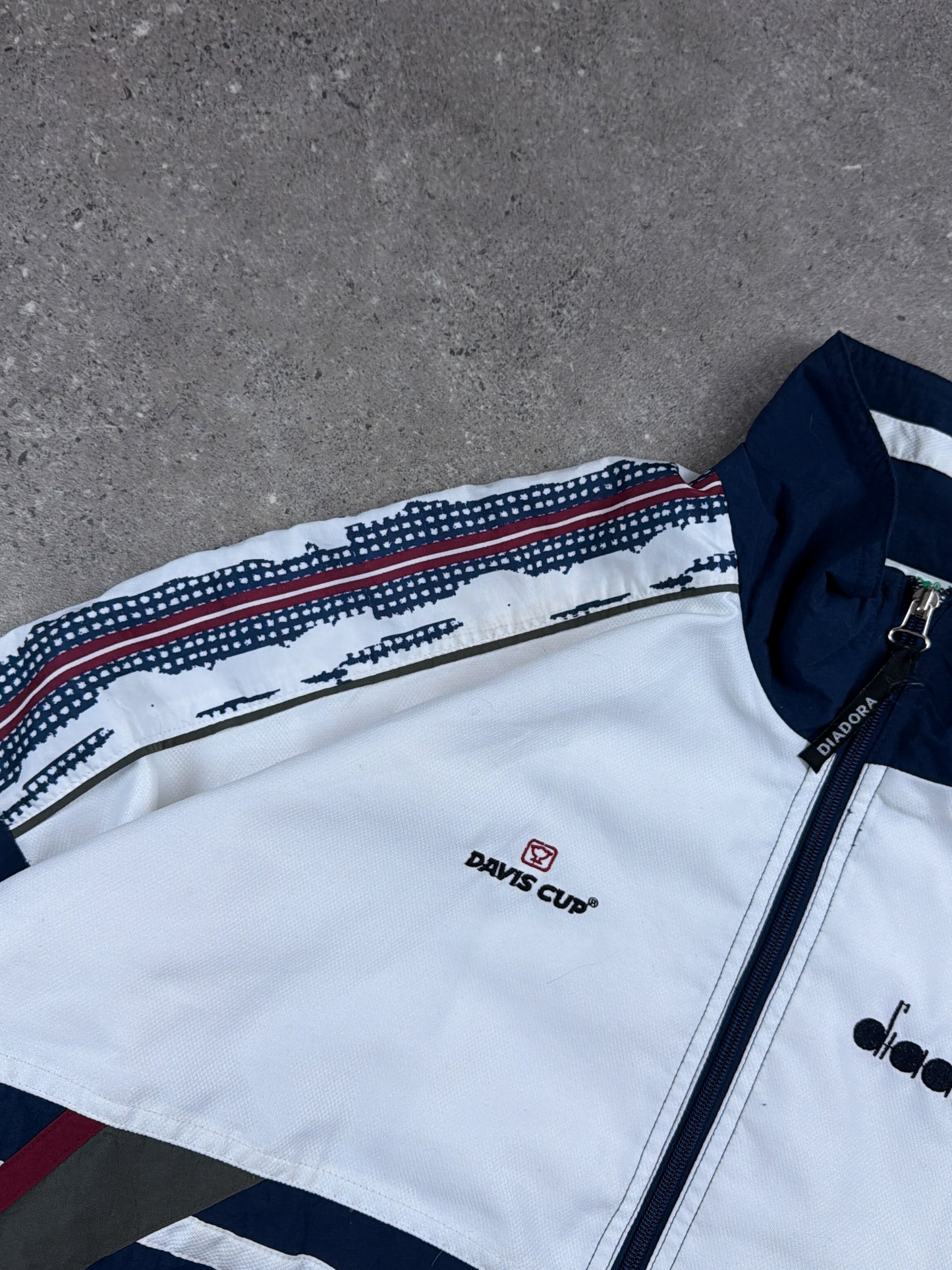 Diadora